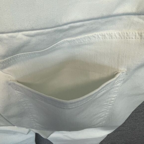 LIVERPOOL Jeans Women's Size 12 Bright White Capri Pull-On Rolled Cuff Pants EUC - Picture 14 of 16